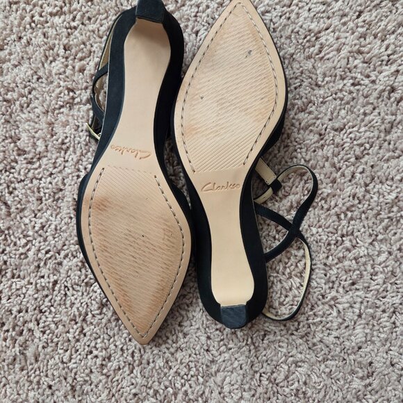 Clarks Ellis Lola Women's dress shoes in black nubuck.  Size 8M - Picture 5 of 8